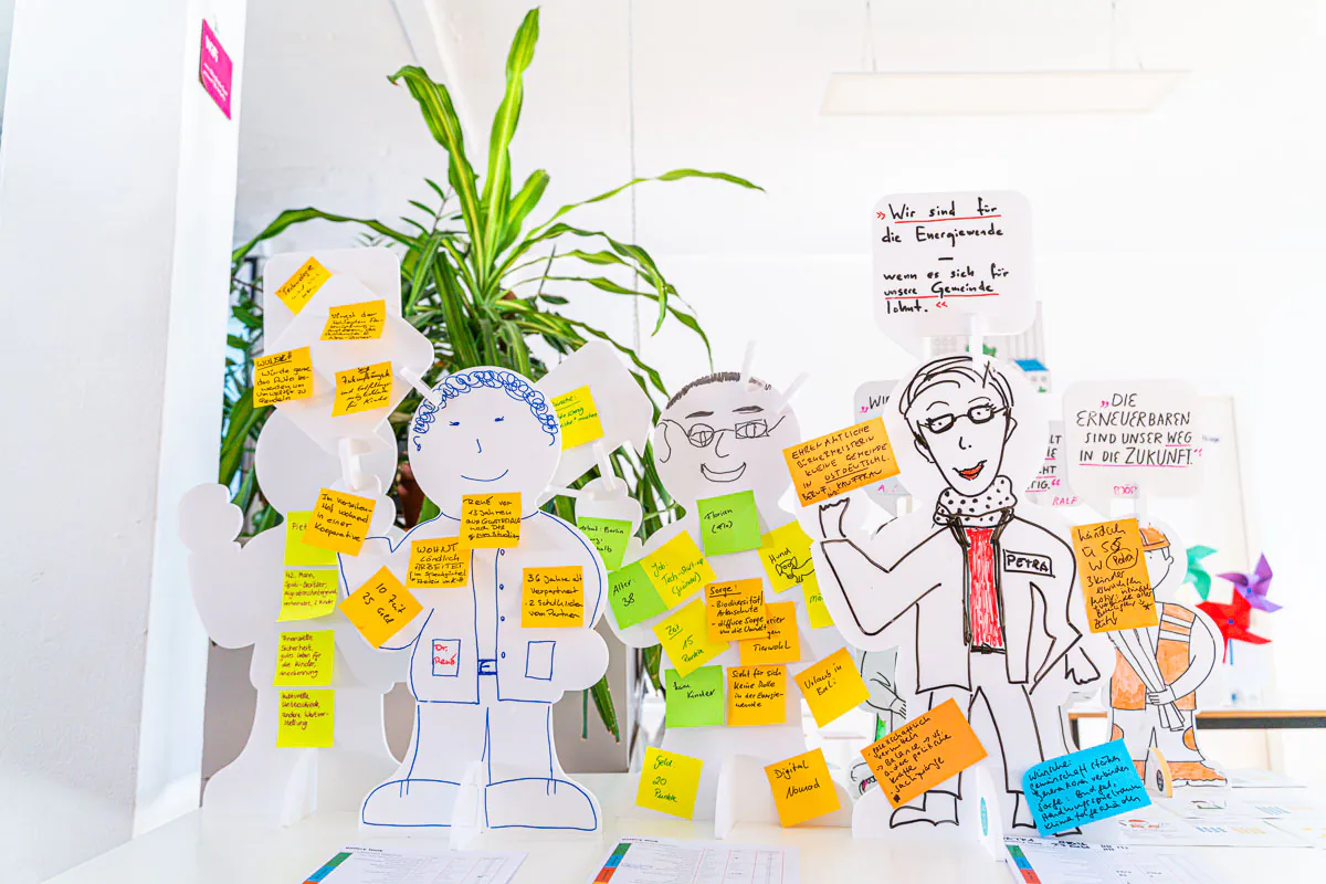 Broschüre aus dem Projekt Engage mit Illustrationen zu Beteiligung an der Energiewende